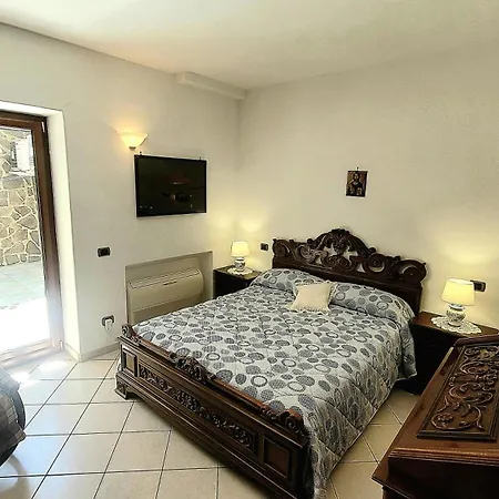 Cartaromana House * ايسكيا